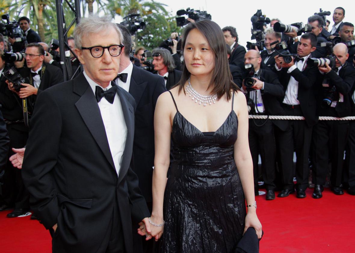 475837076-director-woody-allen-arrives-with-his-wife-soon-yi-for.jpg.CROP.promo-xlarge2