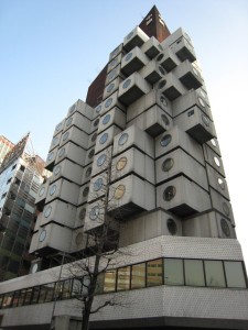 Nakagin_Capsule_Tower_2007-02-26