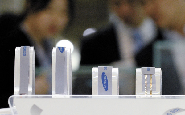 samsung-baterie-stripe-band