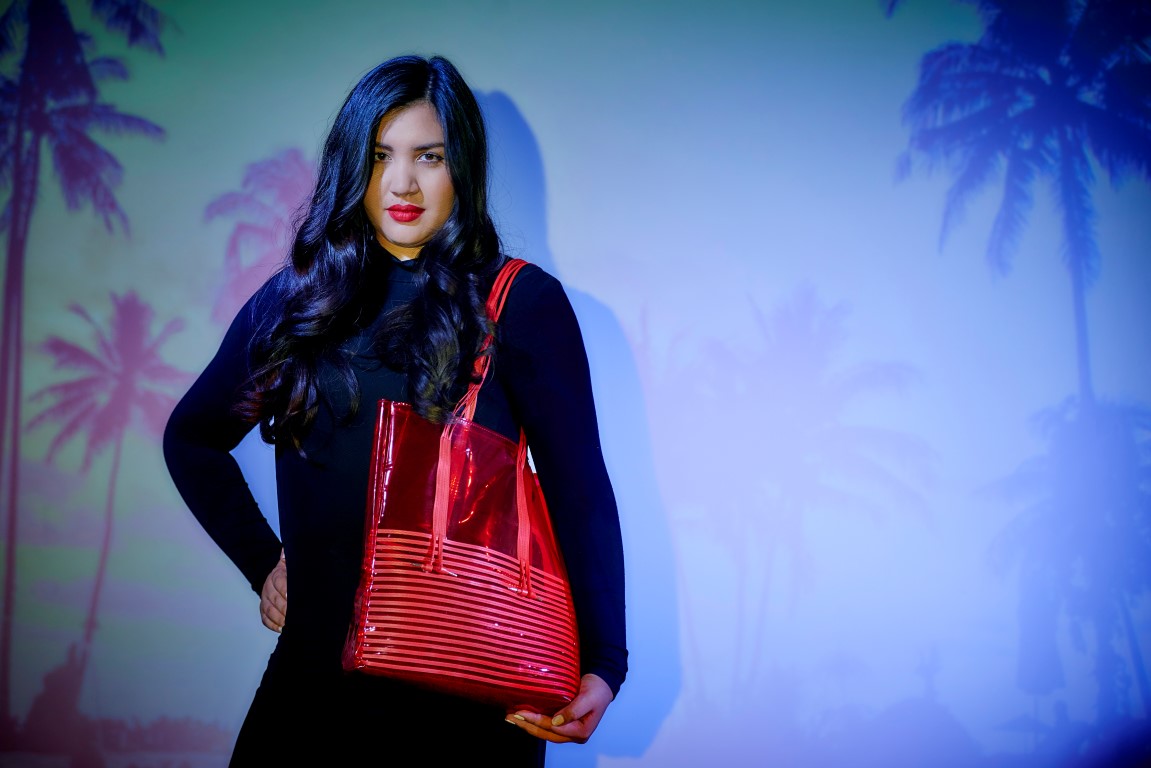 Sony_H.Ear_Diana_Auria