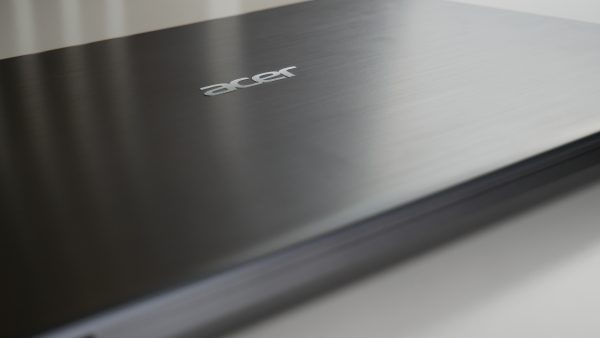 capacul laptopului Acer Swift 3