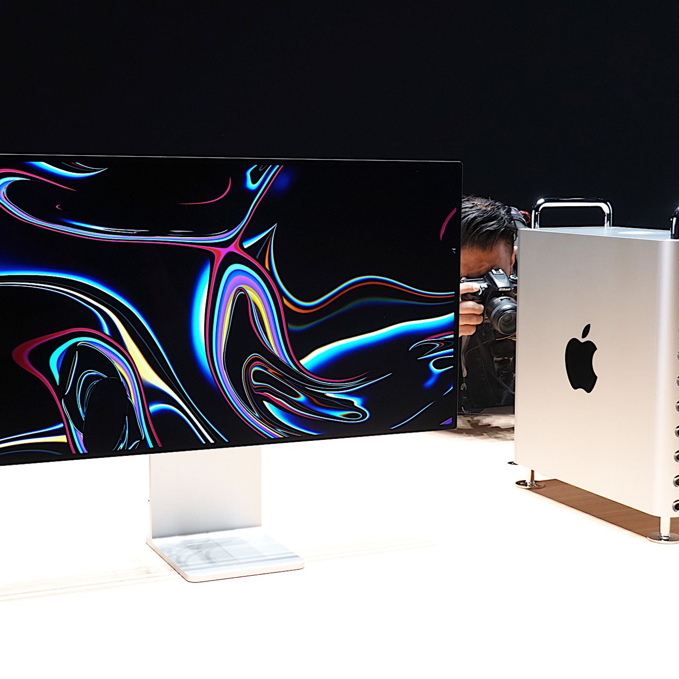 Apple lansează noi produse și servicii