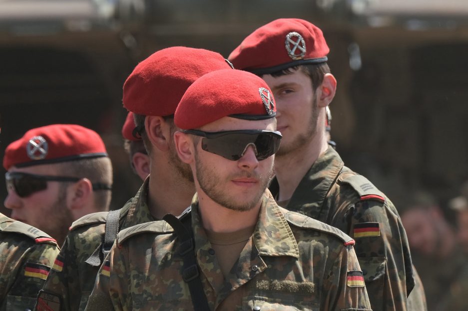 Se întâmplă în tech duminică armata