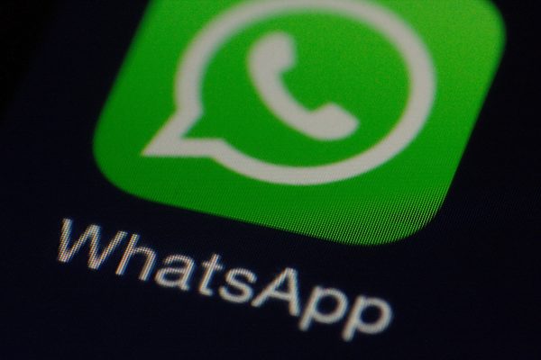 WhatsApp lucrează la o funcționalitate Boomerang, cum este cea de pe Instagram