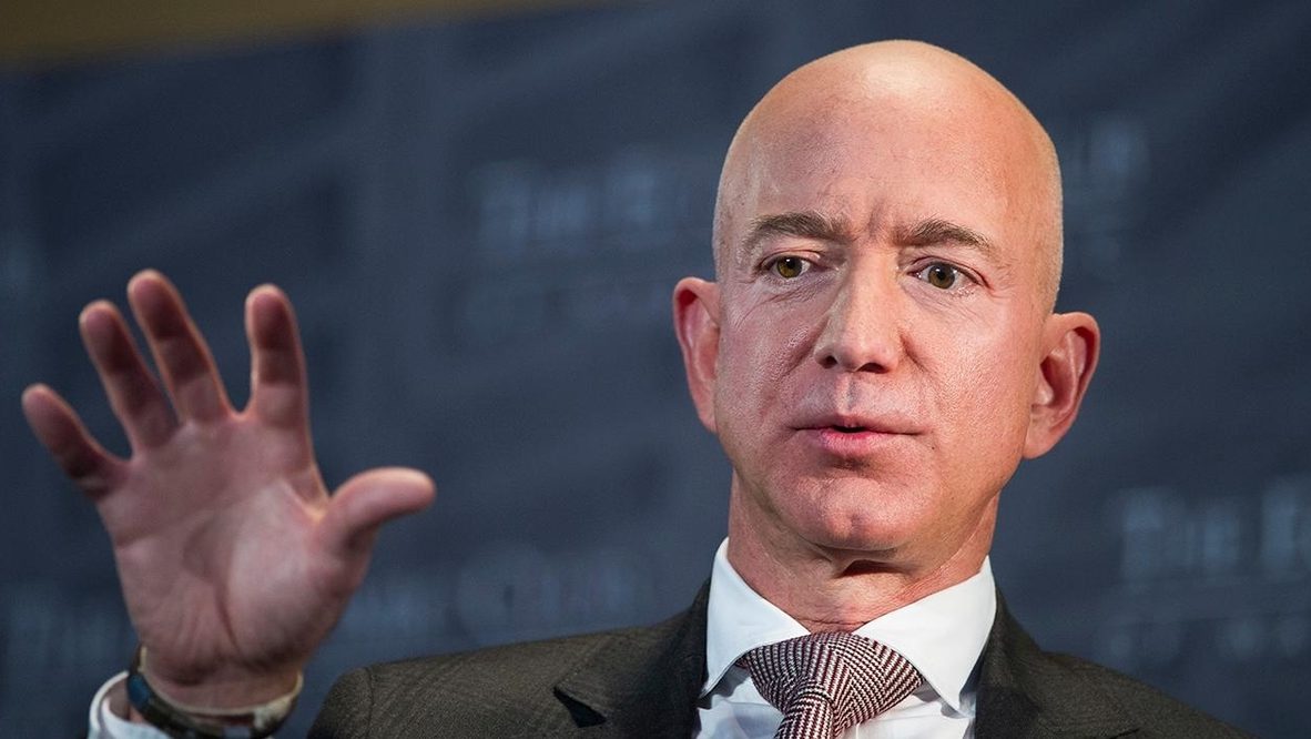 Ce ar putea face Jeff Bezos cu banii rezultați din acțiunile Amazon