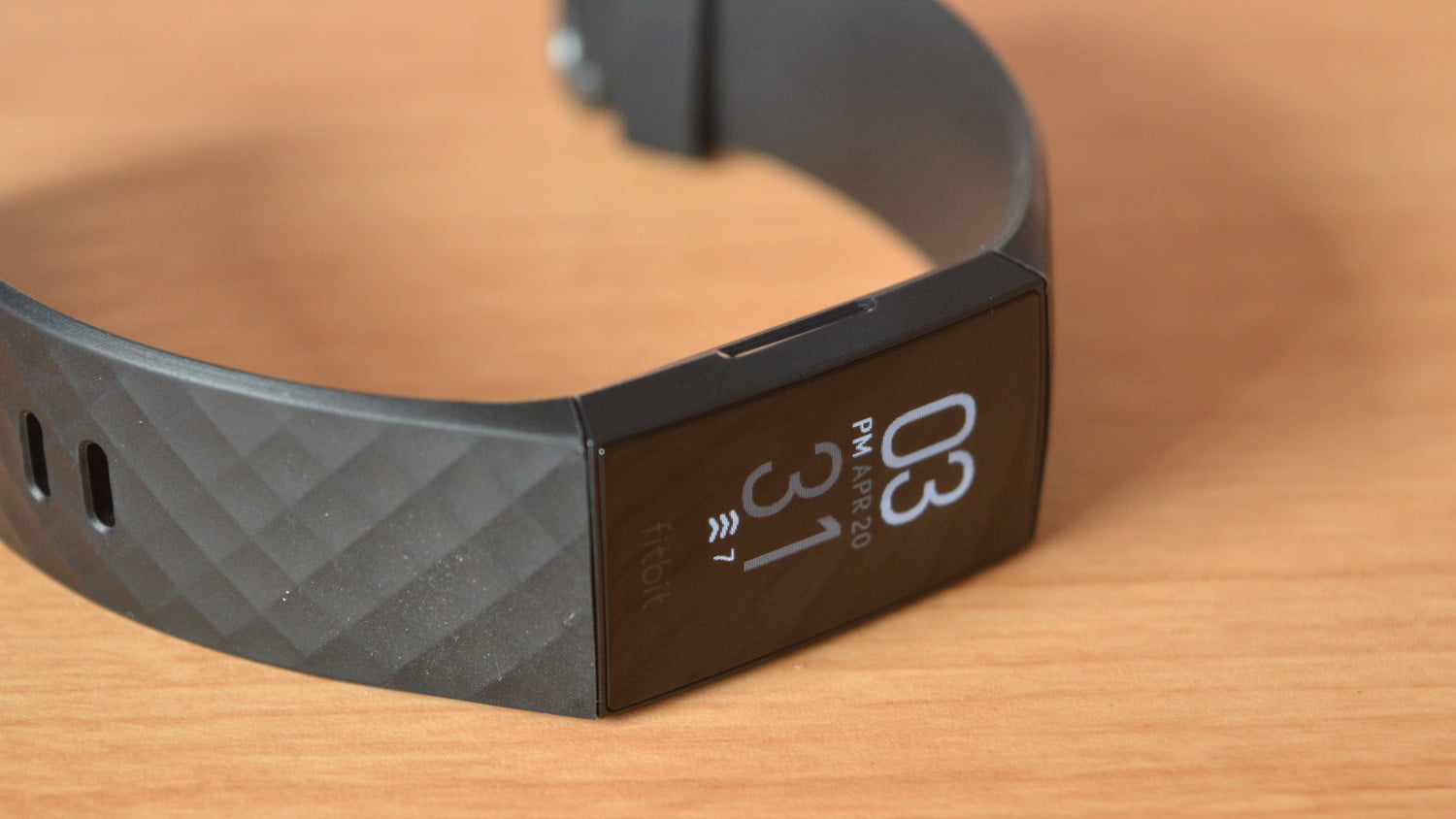 Actualizarea firmware Fitbit Charge 4 aduce noi caracteristici