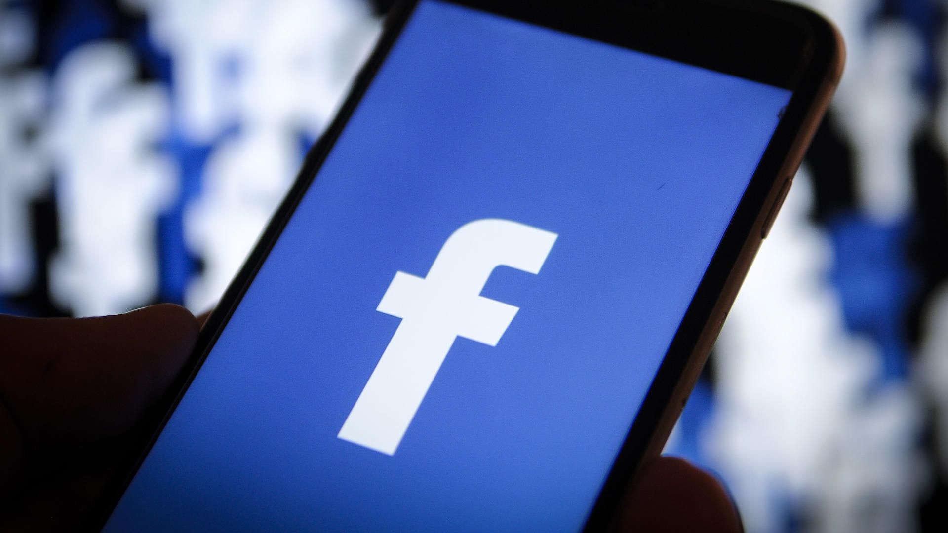 Facebook vrea mai puțin conținut politic în News Feed