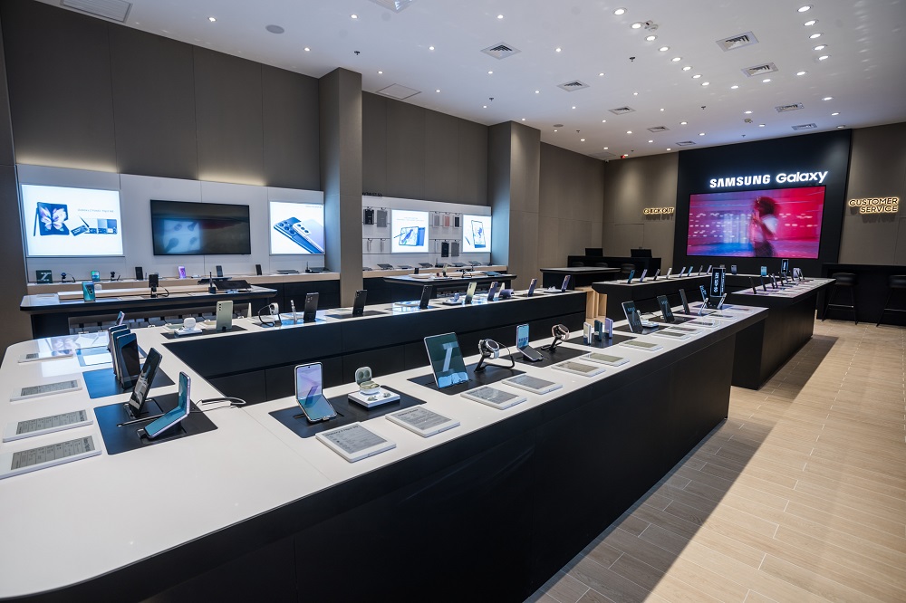 Samsung a lansat un nou Samsung Experience Store