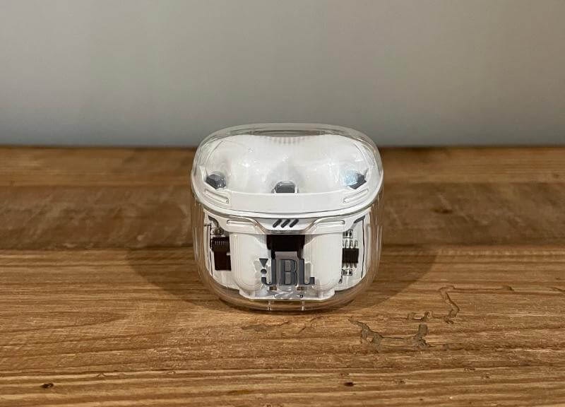 Revizuirea JBL Tune Flex Ghost Edition - O adevărată alternativă la AirPods 4 jbl tune flex ghost review2 Revizuirea JBL Tune Flex Ghost Edition - o adevărată alternativă la AirPods
