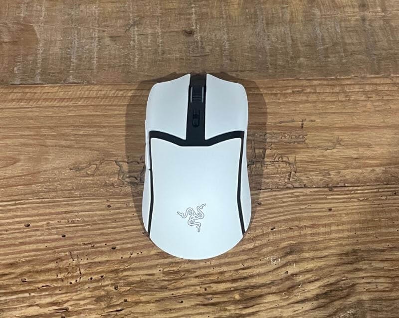 Razer Cobra Pro Review - Unul dintre cei mai buni șoareci de gaming din 2024 3 Razer cobra pro review2 Razer Cobra Pro Review - Unul dintre cei mai buni șoareci de gaming din 2024