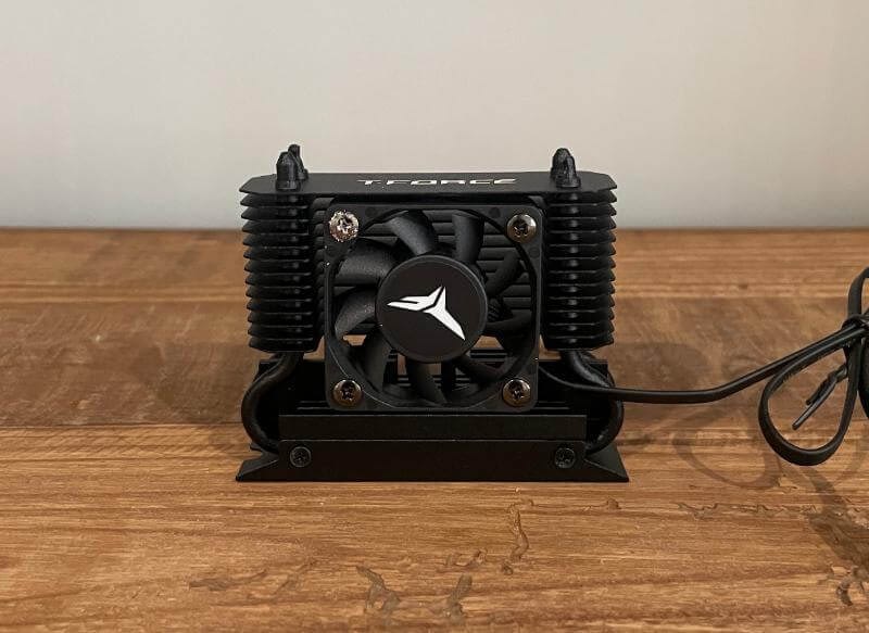 teamgroup dark flow review2 TeamGroup T-Force Dark Airflow I Review - Răcire SSD de nivel următor