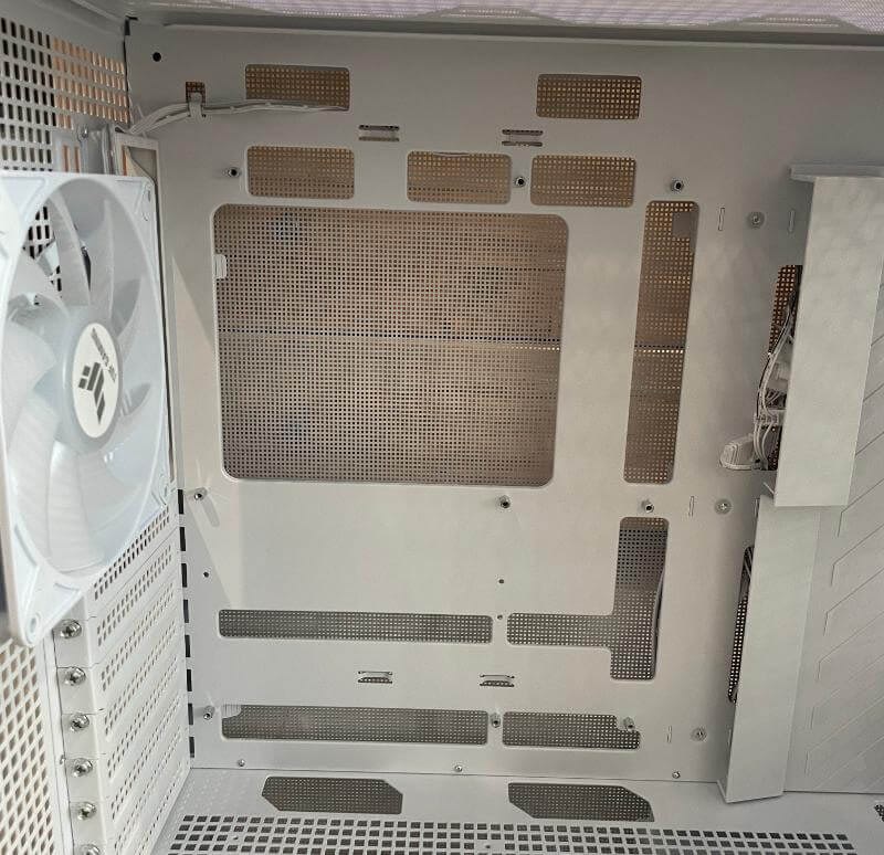 Revizuirea ASUS TUF Gaming GT302 ARGB - Design elegant care are performanțe grozave de 15 Recenzie asus tuf gt30214 Recenzie ASUS TUF Gaming GT302 ARGB - Design elegant, care funcționează excelent