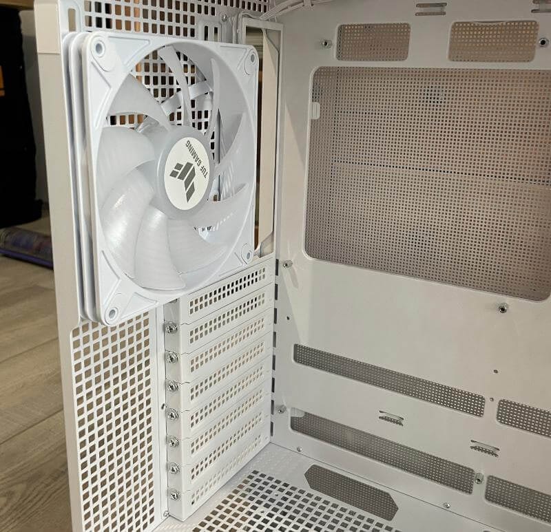 Revizuirea ASUS TUF Gaming GT302 ARGB - Design elegant care are performanțe grozave 14 Recenzie asus tuf gt30213 Recenzie ASUS TUF Gaming GT302 ARGB - Design elegant, care funcționează excelent