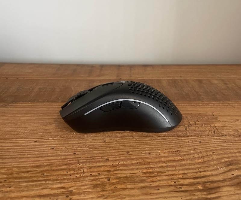 glorious model d 26 Glorious Model D 2 Wireless Review - unul dintre cei mai buni șoareci de jocuri fără fir din jur