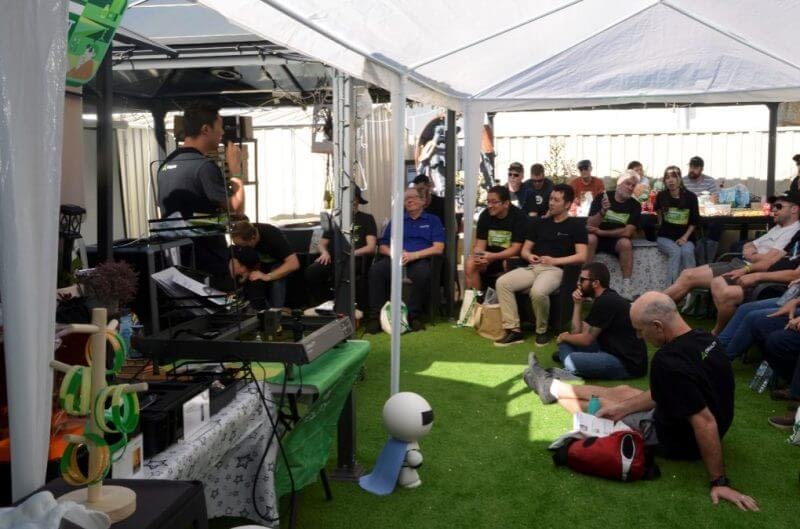 Opt ani în Down Under: Creality duce ShareFest în mai multe orașe din Australia și primește Jaycar Partner Award 3 CleanShot 2024 10 16 la opt ani de Down Under: Creality duce ShareFest în mai multe orașe australiene și primește premiul Jaycar Partner