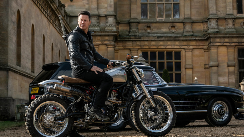 Mark Wahlberg în Infinit