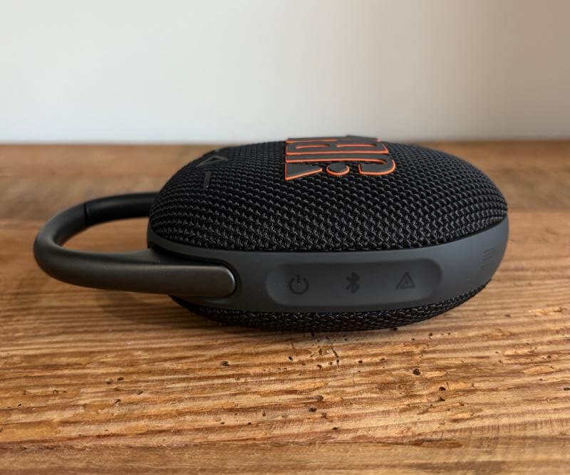 jbl clip 5 review3 JBL Clip 5 recenzie: difuzorul portabil suprem pentru sunet din mers