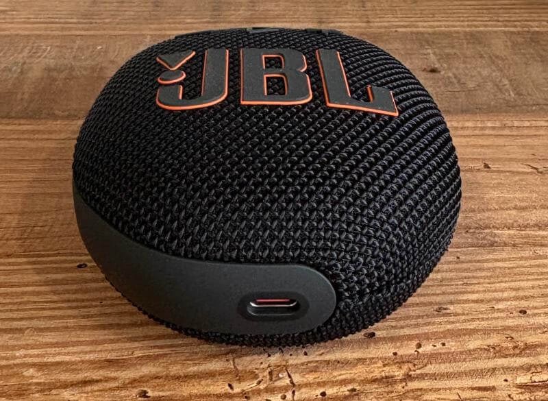 jbl clip 5 review4 JBL Clip 5 review: difuzorul portabil suprem pentru sunetul din mers