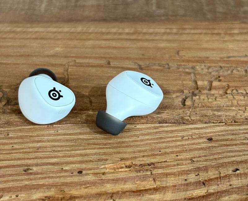Recenzie SteelSeries Arctis Gamebuds3 Revizuire SteelSeries Arctis Gamebuds: Cele mai bune căști All-in-One pentru jocuri și utilizare zilnică