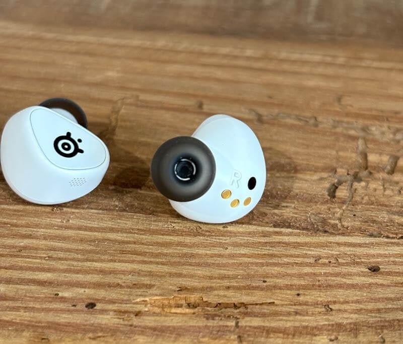 Recenzie SteelSeries Arctis Gamebuds1 Revizuire SteelSeries Arctis Gamebuds: Cele mai bune căști All-in-One pentru jocuri și utilizare zilnică