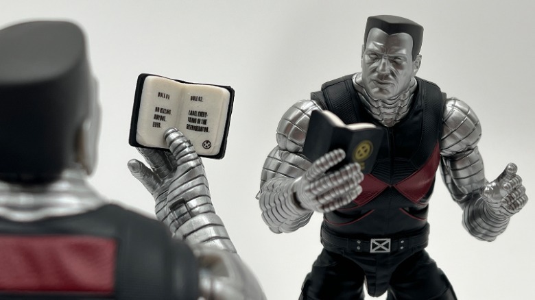 Figura de acțiune din franciza Marvel Legends Colossus Deadpool