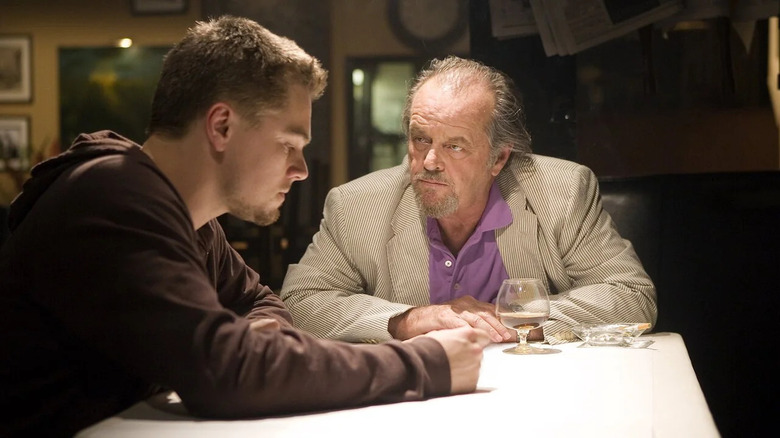Leonard DiCaprio în rolul lui Billy fiind luat la grătar de Jack Nicholson în rolul lui Frank în The Departed