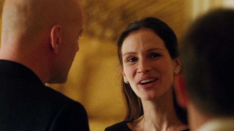 Julia Roberts în rolul lui Tess arătând stresată în Ocean's Twelve