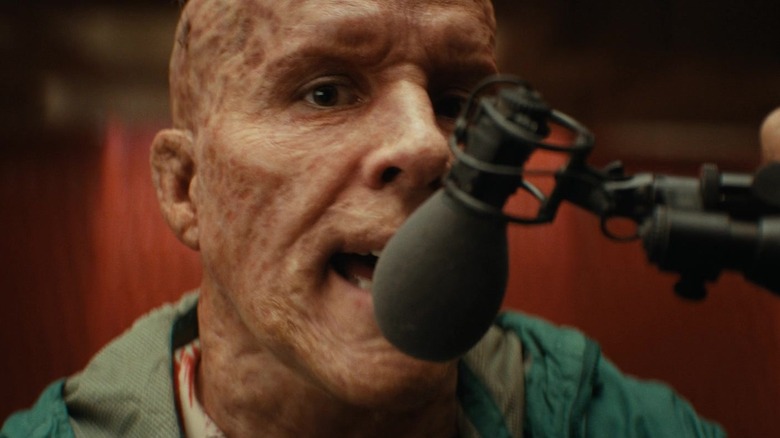 Wade Wilson de la Ryan Reynolds ia microfonul din Deadpool & Wolverine