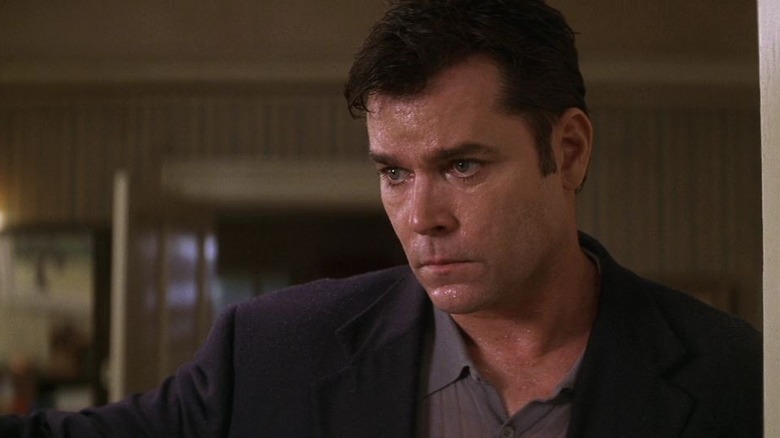 Ray Liotta în rolul lui Rhodes în Identity