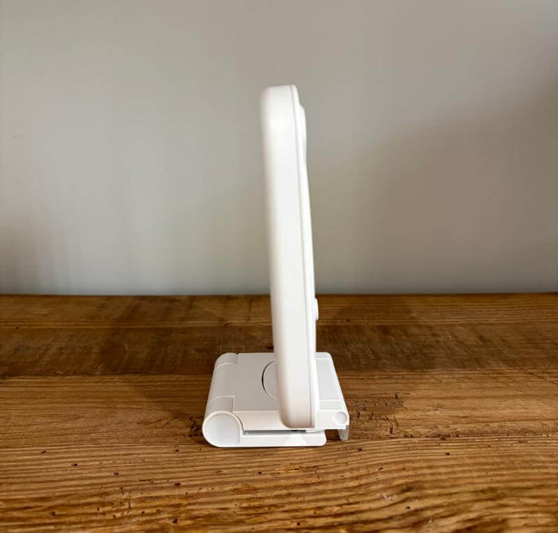 Key Light Neo Review: Crește-ți jocul de iluminare cu ușurință și versatilitate 8 elgato key liight neo review7 Key Light Neo review: crește-ți jocul de iluminare cu ușurință și versatilitate