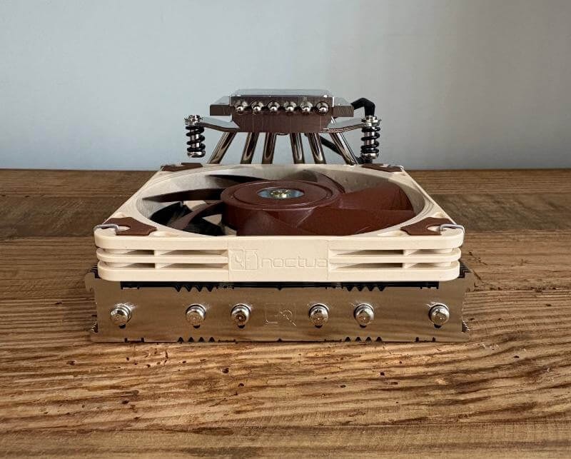 Recenzie noctua nh l12sx776 Recenzie Noctua NH-L12Sx77: Coolerul final cu profil redus pentru construcție compactă