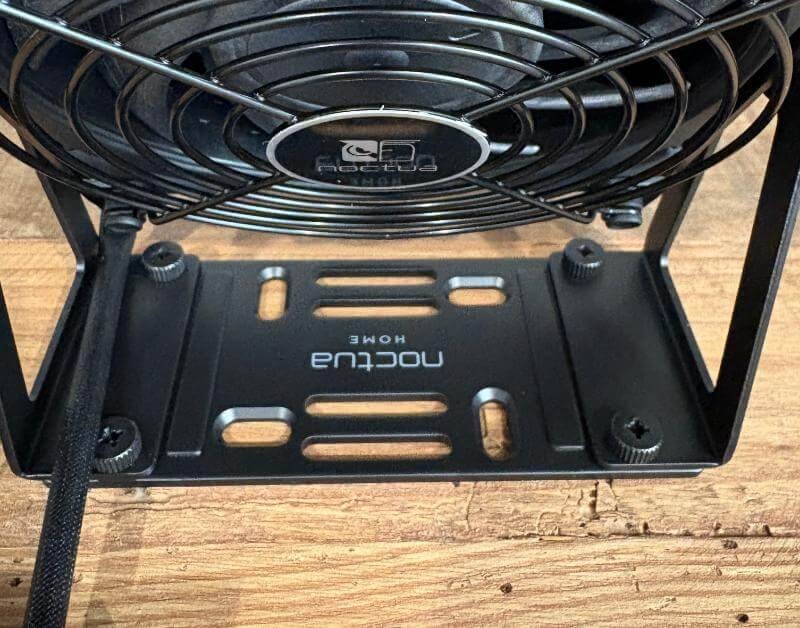 Noctua Desk Fan Review7 Noctua NV-FS1 Review: Soluția de răcire multifuncțională