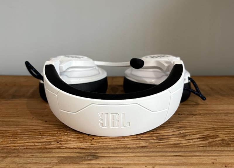 Revizuire JBL Quantum 910P: sunet imersiv și confort premium 7 Recenzie JBL Quantum 910P6 Recenzie JBL Quantum 910P: sunet captivant și confort premium