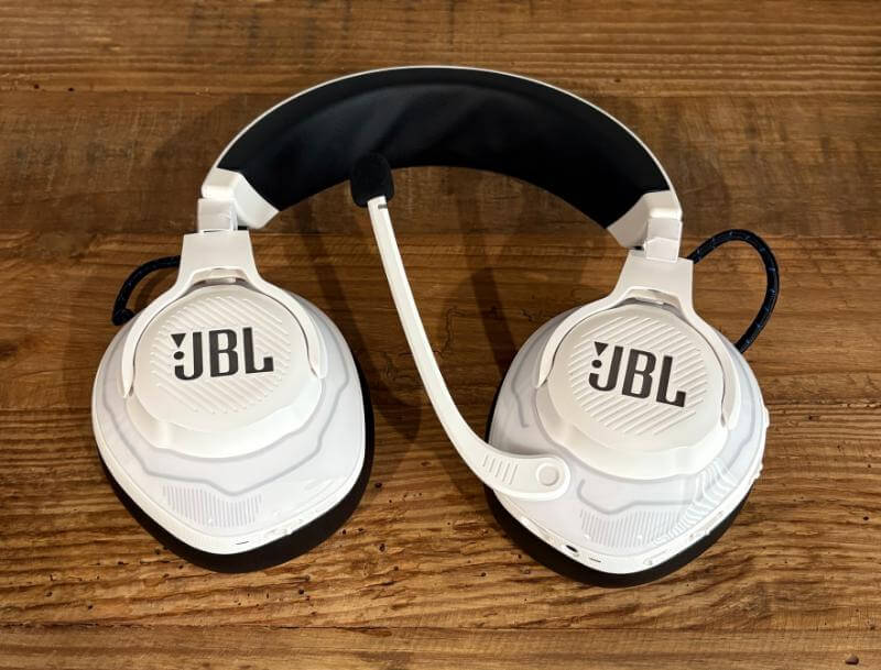 Recenzie JBL Quantum 910P: sunet imersiv și confort premium 9 Recenzie JBL Quantum 910P7 Recenzie JBL Quantum 910P: sunet captivant și confort premium