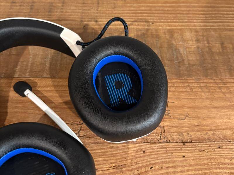 Recenzie JBL Quantum 910P: sunet captivant și confort premium 12 Recenzie JBL Quantum 910P11 Recenzie JBL Quantum 910P: sunet captivant și confort premium