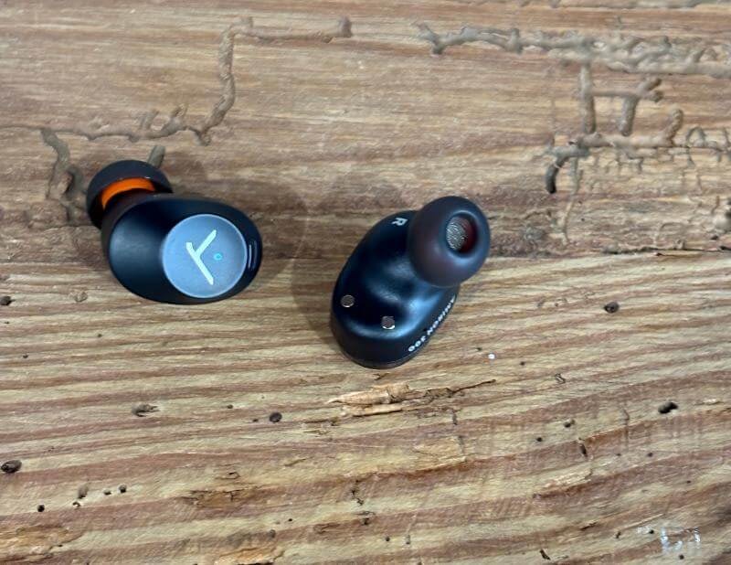 Beyer amiron 300 review8 Beyerdynamic AMIRON 300 Review: Designul elegant se întâlnește cu performanța practică