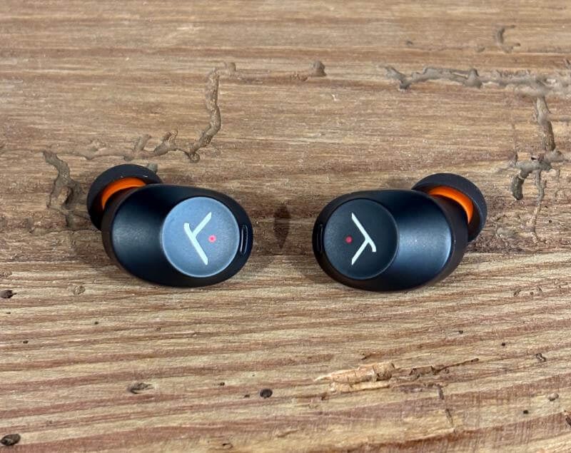 Beyer amiron 300 review5 Beyerdynamic AMIRON 300 Review: Designul elegant se întâlnește cu performanța practică