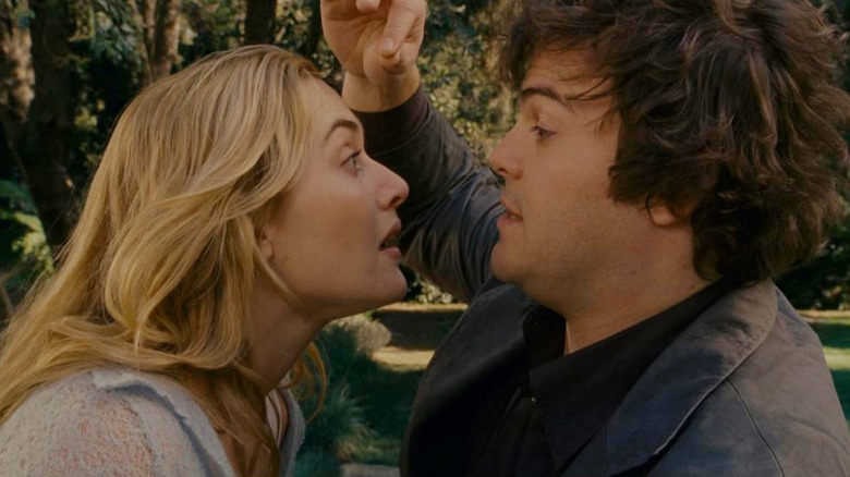 Irish Simpkins ai lui Kate Winslet și Miles Dumont a lui Jack Black au un schimb tensionat în The Holiday