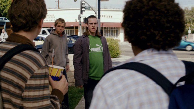 Jesse the Bully mergând la Seth și Evan în Superbad