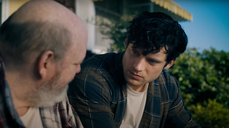 Clark și Jonathan Kent au o discuție sinceră în Superman