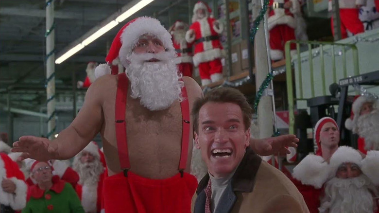 Howard Langston al lui Arnold Schwarzenegger, în mijlocul unei lupte cu un mare Moș Crăciun în Jingle All the Way