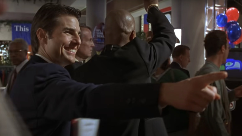 Jerry Maguire al lui Tom Cruise arată și zâmbește în Jerry Maguire