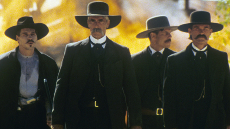 Doc Holliday, Virgil Earp, Morgan Earp și Wyatt Earp intră în legendă în Tombstone