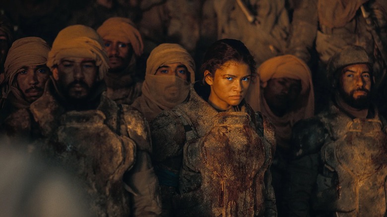 Chani și Fremen în timpul provocării lui Paul către Împărat în Dune: Part II