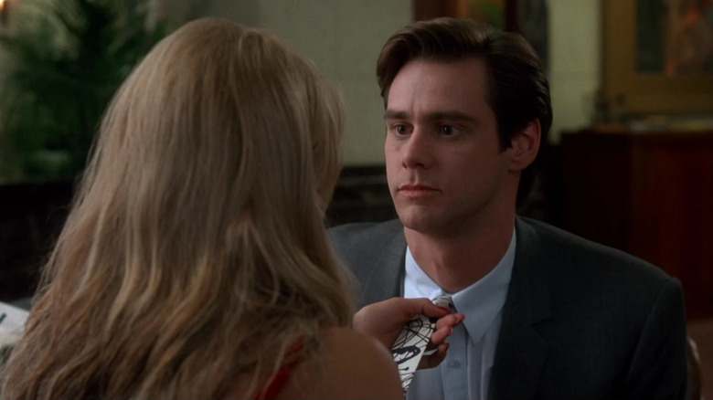 Tina Carlyle din Cameron Diaz își trage cravata lui Stanley Ipkiss al lui Jim Carrey în The Mask