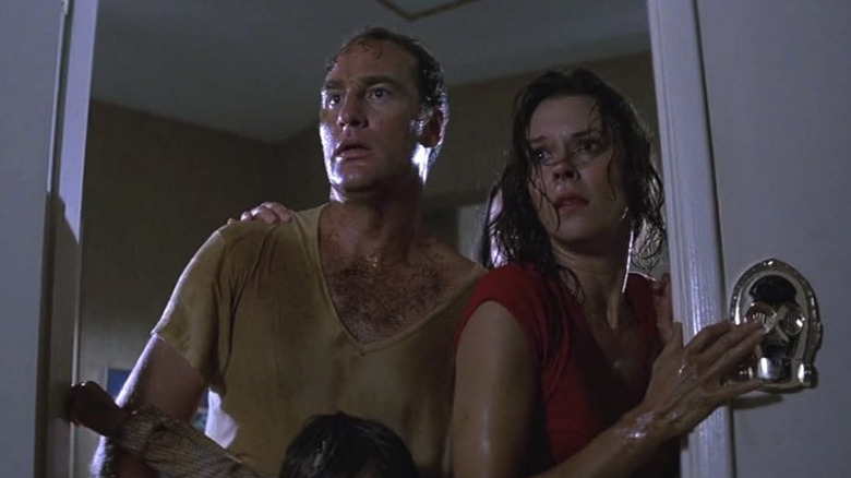 Familia Freeling este nevoită să ia socoteală cu necunoscutul din Poltergeist