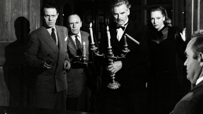 Oaspeții insulei care se adunau în jurul și apoi nu erau niciunul