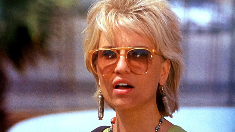 Sharon privindu -se în șoc în căpitanul America (1990)