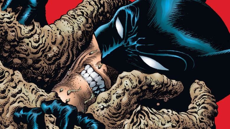 Clayface apucând capul lui Batman