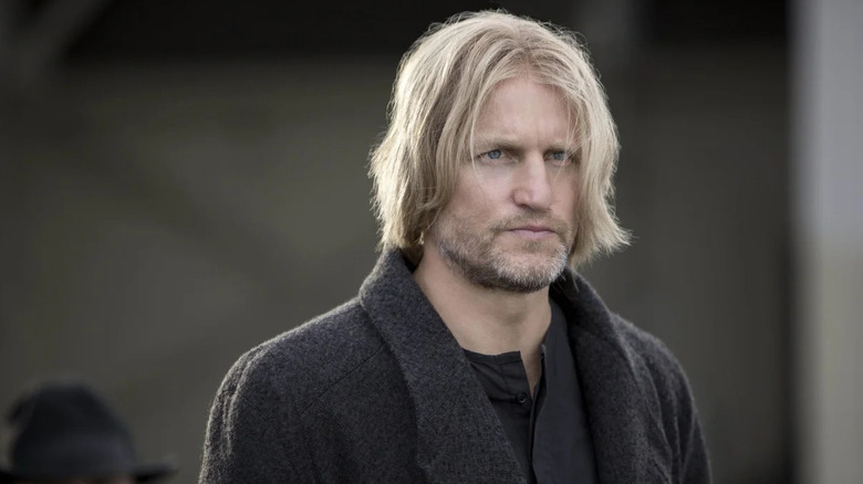 Haymitch în picioare și privind în jocurile foamei: prinderea focului